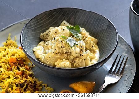 Oriental Food - Traditional Indian Vegetarian Dish Of Bottle Gourd Vegetable Or Doodhi Called Lauki 