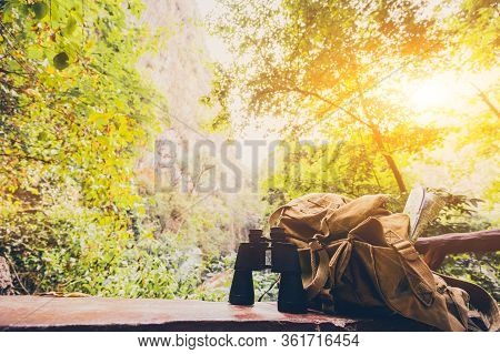Outdoor Long Distance Glasses With Backpack. Binoculars For Bird Watching. Travel And Hiking Trail I