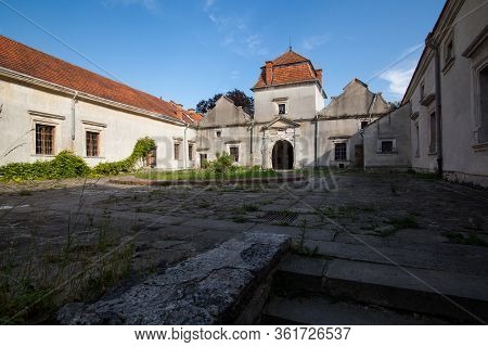 Svirzh, Ukraine - July 23 2009: Famous Ukranian Landscape. Facade Of The Medieval Castle Svirzh, Lvi
