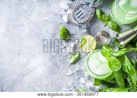 Basil Smash Gin Cocktail