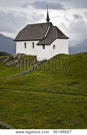 Liten kyrka