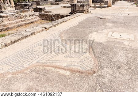 Beit Shean, Israel, August 06, 2022 : Mosaic In Partially Restored Ruins Of One Of The Cities Of The