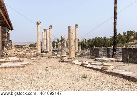 Beit Shean, Israel, August 06, 2022 : Partially Restored Ruins Of One Of The Cities Of The Decapolis