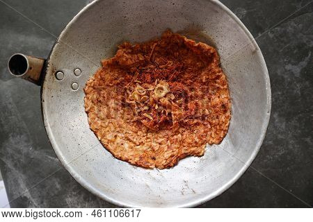 Kerak Telor Or Egg Crust. Kerak Telor Is Spicy Glutinous Rice Omelette With Grated Coconut. Made Fro