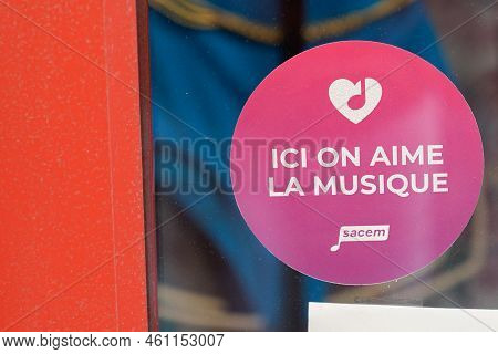 Bordeaux , Aquitaine  France - 05 09 2022 : Sacem Logo Brand And Text Sign Professional Association 