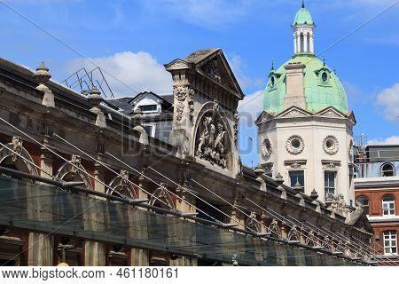 Smithfield Meat Market Building In London. One Of Livery Markets In Farringdon Without Ward Of The C