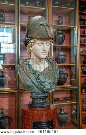 London, Uk - August 19, 2022: Exhibits Inside The Enlightenment Room At The Famous British Muesum In