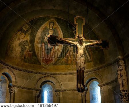 New York, Ny - Usa - Sept 4, 2022 Horizontal View Of The Apse Of The Fuentidueña Chapel, Part Of The