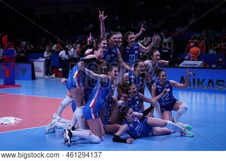 Ankara, Turkiye - June 05, 2022: Netherlands Players Posing After Serbia Vnl Pool Match In Ankara Ar