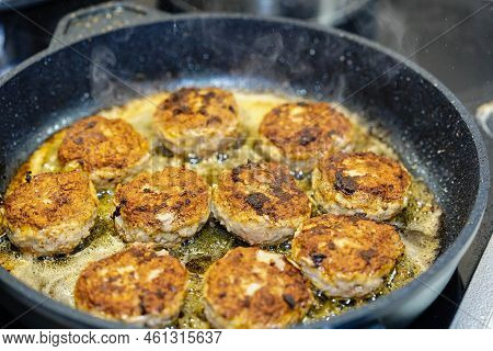 Fried Meatballs With Boiled Cauliglower And Parsley Potatoes