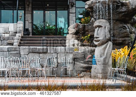 Ratchaburi, Thailand-may 12, 2019 : Beautiful Moai Imitation Of The Real Statue Simulates A Roadside