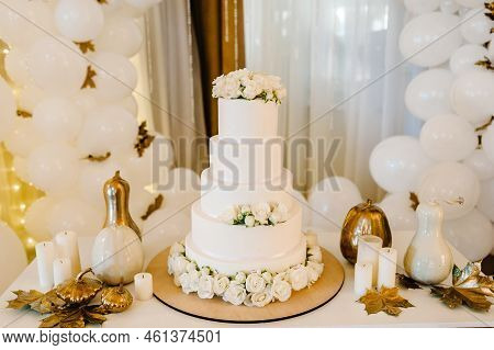 Delicious Wedding Reception. Cake On A Background Balloons. Decorated Table For Wedding. White Ballo