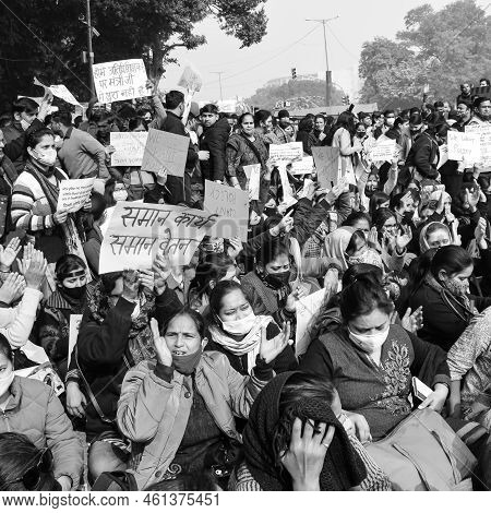 Delhi, India December 25 2021 : Delhi Contractual Guest Teachers With Posters, Flags And Graffiti’s