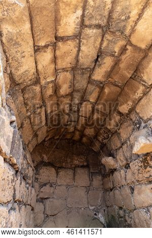 Beit Shean, Israel, August 06, 2022 : Partially Restored Ruins Of One Of The Cities Of The Decapolis