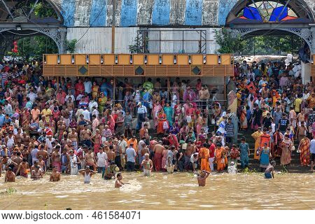 Indian Hindu People Do Faithful Offer 