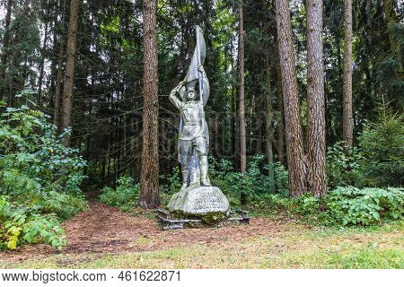 Monument Of Glory To The Heroes At Grutas Park. Druskininkai, Lithuania, 12 September 2022