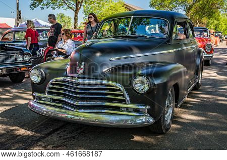 Falcon Heights, Mn - June 18, 2022: High Perspective Front Corner View Of A 1947 Chevrolet Stylemast