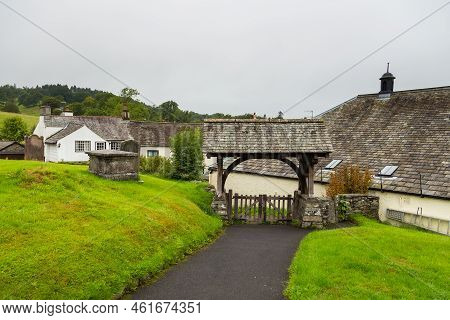 Hawkshead, Cumbria, Uk, 15 August 2018 : Cemetery At The Saint Michael And All Angels Church, Anglic