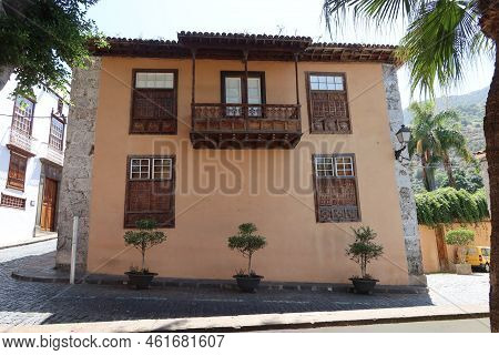 Icod De Los Vinos, Tenerife, Canary Islands, Spain, September 17, 2022: Balcony And Wooden Windows I
