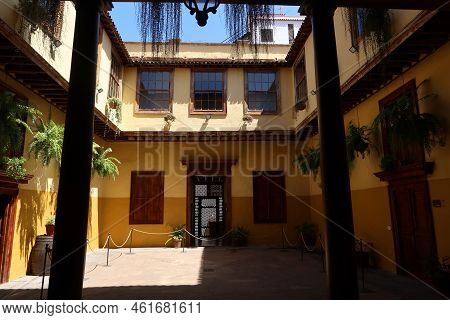 Icod De Los Vinos, Tenerife, Canary Islands, Spain, September 17, 2022: Inner Courtyard Of The Forme