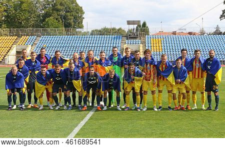 Uzhhorod, Ukraine - August 29, 2022: Metalist Kharkiv And Inhulets Players Pose For A Group Photo Be