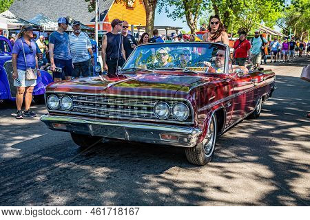 Falcon Heights, Mn - June 18, 2022: High Perspective Front Corner View Of A 1963 Oldsmobile F-85 Cut
