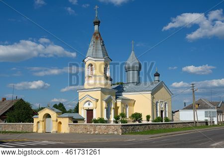 Old Ancient Othodox Church Of The Holy Life-giving Trinity In Porozovo, Grodno Region, Belarus.