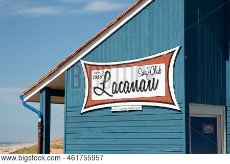 Lacanau , Aquitaine  France - 08 31 2022 : Lacanau Ocean Surf Club Sign Brand And Logo Text On Facad