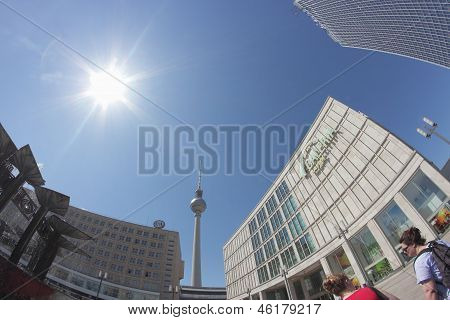 อเล็กซานเดอร์พลาทซ์