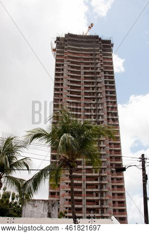 Fortaleza, Ceara, Brazil, September 17 2022 Construction Of A 40 Plus High Rise Apartment Building I