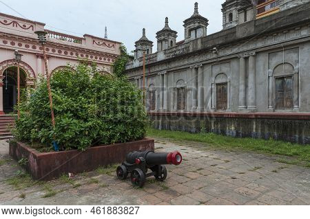 Howrah, West Bengal, India - 26th October 2020 : Old Cannon At Shib Mandir, Temple For Worshipping L