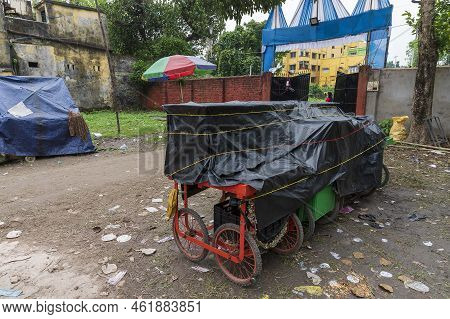 Howrah, West Bengal, India - 26th October 2020 : Plastic Covered Mobile Food Stalls, Trollies At And