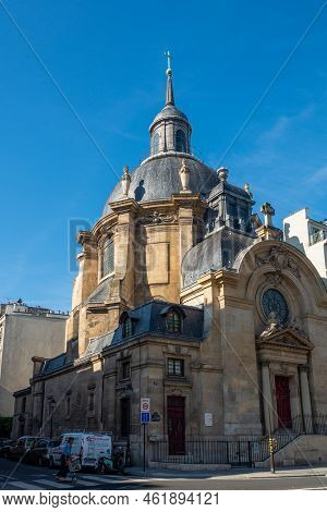Paris, France - August 30, 2019 : Formerly The Temple Du Marais Was The Convent Church Of The Visita