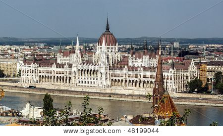 Budapest Center Birdfly Blick auf Sonnenuntergang.