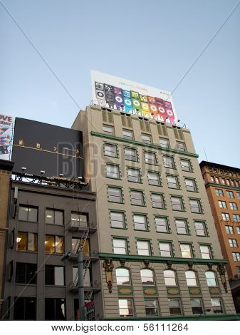 Historic Buildings Of Union Square And Billboards Above Featuring A Apple Ipod Nano