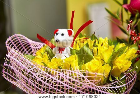 bouquet of yellow roses white teddy bear gift favorite on February 14  Valentine's Day