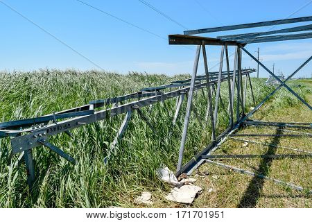 Assembly And Installation Of New Support Of A Power Line