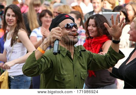 Moscow, Russia - Jun 16, 2012: Man In The Image Of Che Guevara At The Festival Of The Famous Russian