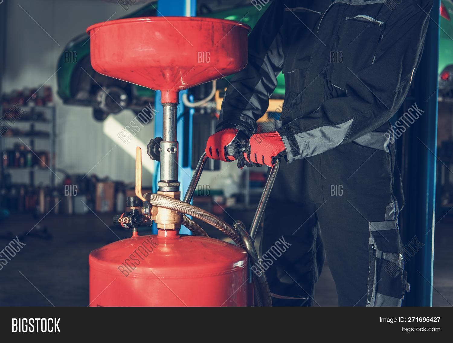 Car Engine Oil Change Image & Photo (Free Trial) Bigstock