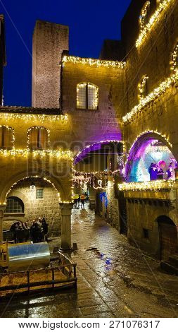 Viterbo, Italy - November 25, 2018: Medieval Alley Of Viterbo With Christmas Decorations At Night