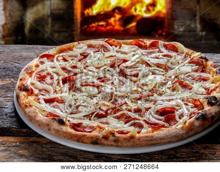 Pizza  pepperoni food