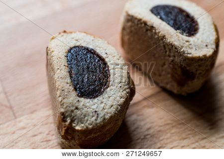 Mardin Coregi / Kulice With Date Fruit Paste And Almond