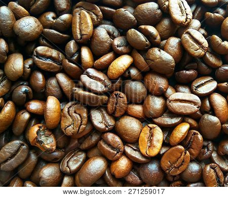 Roasted Brown Coffee Beans Texture Background. Сlose Up Pattern Photography