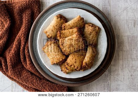 Pastries With Tahini And Sesame / Tahinli Corek