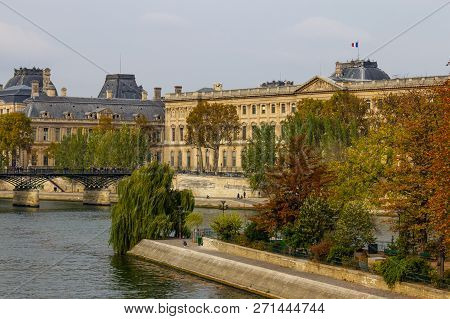 Sena River With Bridge And Buildings