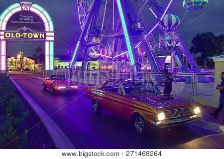 Orlando, Florida.  November 02, 2018 Nice Old Cars Registering To Enter Saturday Nite Classic Car Sh