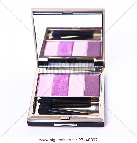 sombras conjunto com pincel sobre fundo branco