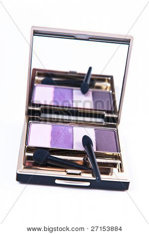 sombras conjunto com pincel sobre fundo branco