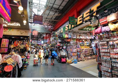Singapore - November 16, 2018: Unidentified People Visit Bugis Street Shopping Arcade Singapore