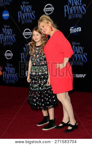 LOS ANGELES - NOV 29:  Caroline Rhea, Ava Rhea Economopoulos at the 